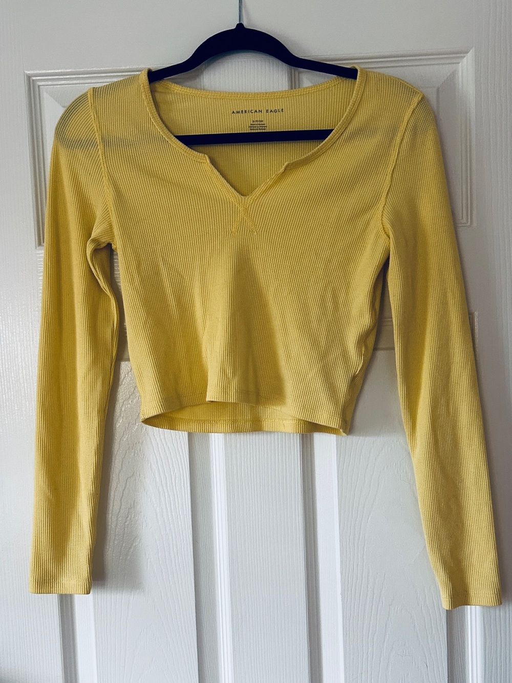 American Eagle Outfitters Yellow Ribbed V-Neck LS Crop Top Size S